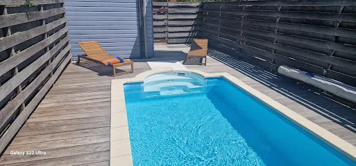 Afbeelding van UNIQ Zwembaden dealer van Desjoyaux Zwembaden